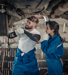 auto-mechanics-diagnose-suspension-issues-using-pr-2023-11-27-05-36-38-utc (1)